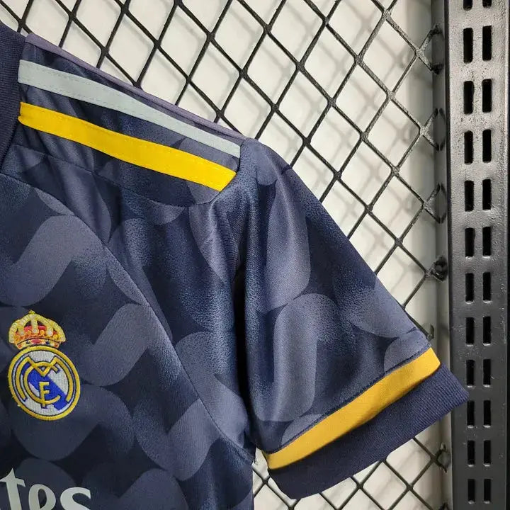 MAILLOT ENFANT REAL MADRID EXTERIEUR 2023/2024