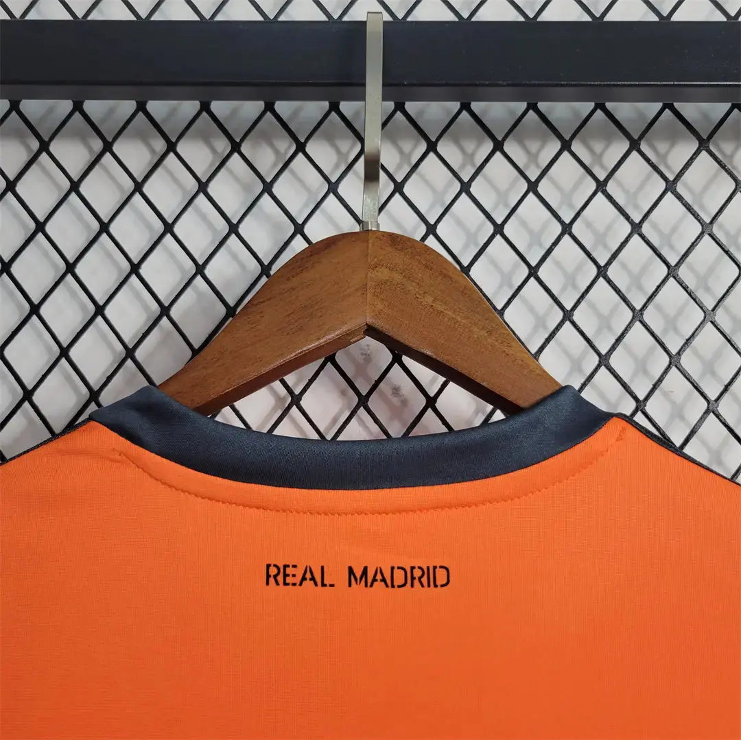 MAILLOT REAL MADRID 2013/2014 VERSION MANCHES LONGUES