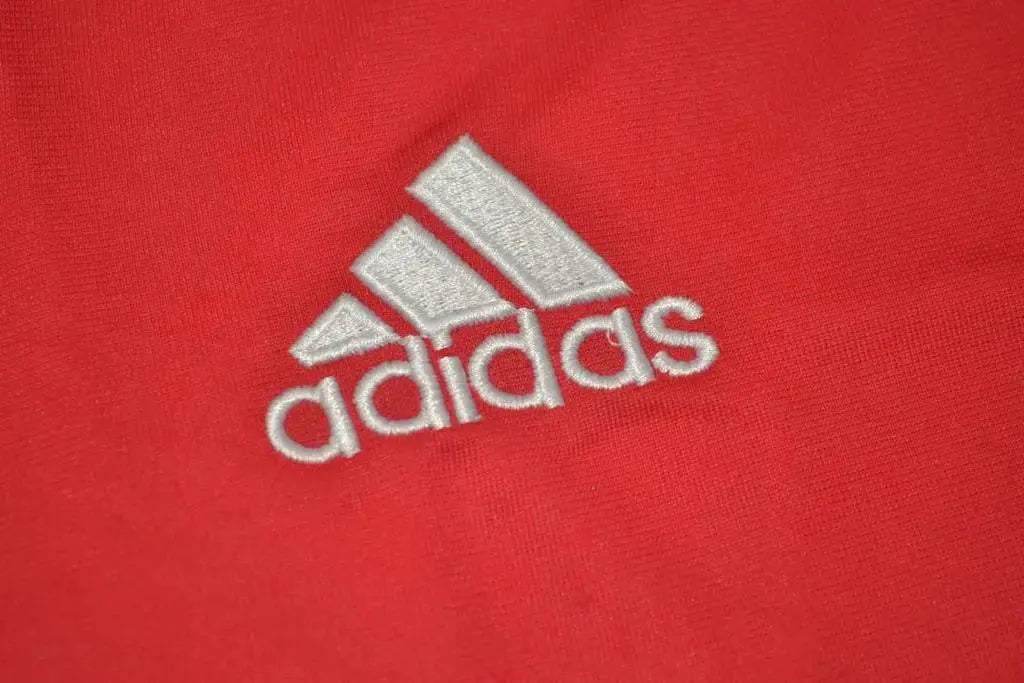 MAILLOT REAL MADRID EXTÉRIEUR 2011/2012 VERSION MANCHES LONGUES