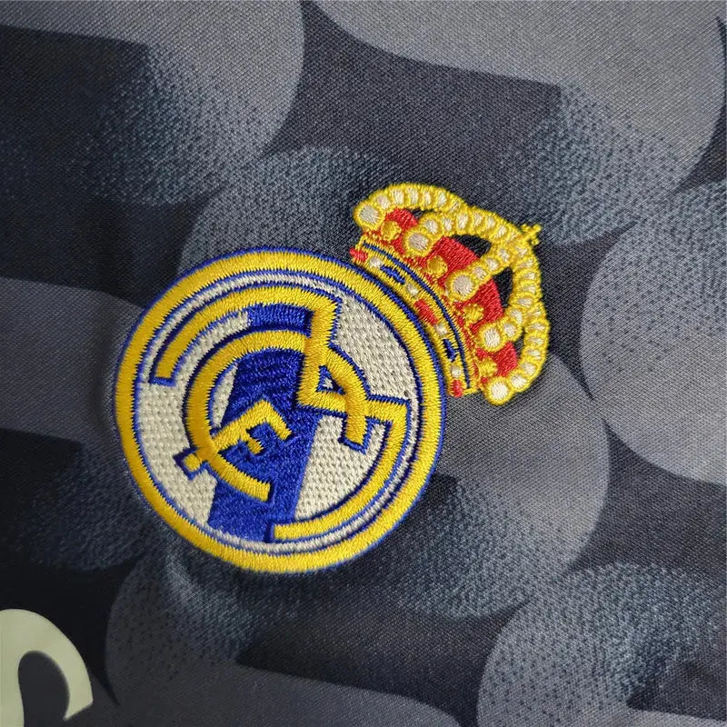 MAILLOT REAL MADRID EXTÉRIEUR 2023/2024 VERSION MANCHES LONGUES