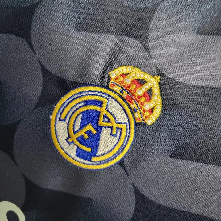 MAILLOT ENFANT REAL MADRID EXTERIEUR 2023/2024